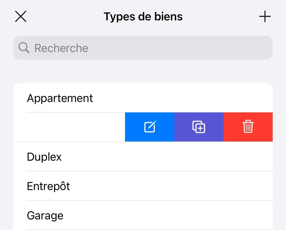 La liste des types de biens, avec les options révélées en glissant un élément vers la gauche